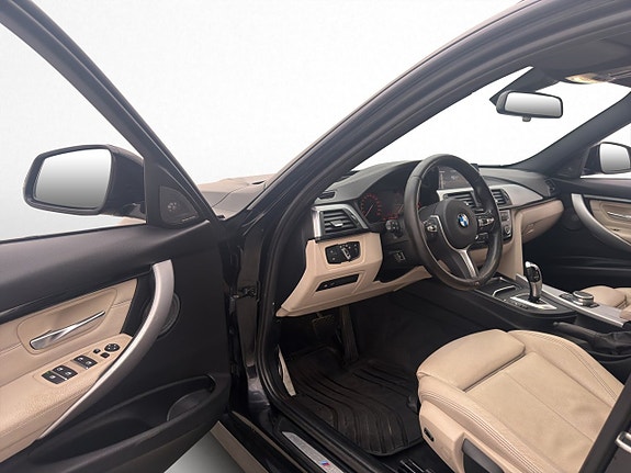 BMW 320d 13 of 30