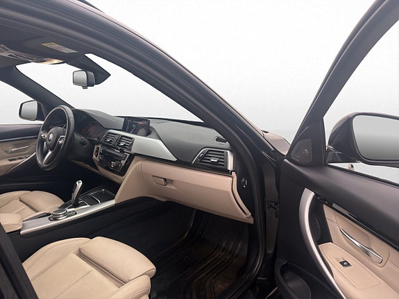 BMW 320d 18 of 30