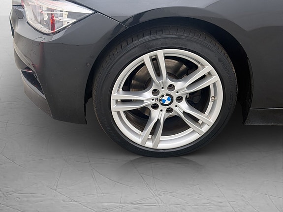 BMW 320d 29 of 30