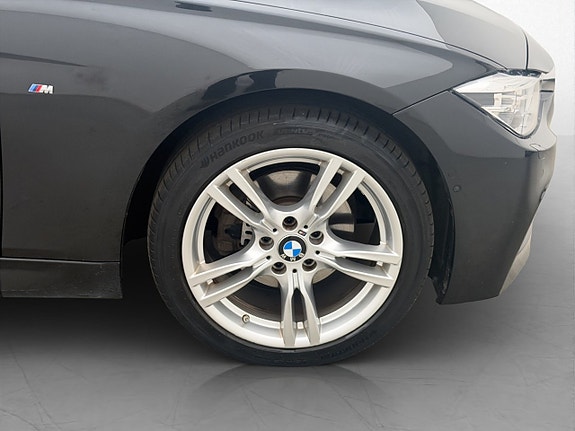 BMW 320d 30 of 30