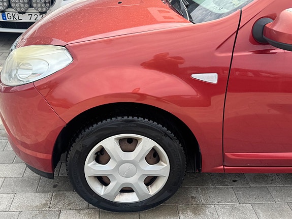 Dacia Sandero 3 of 8