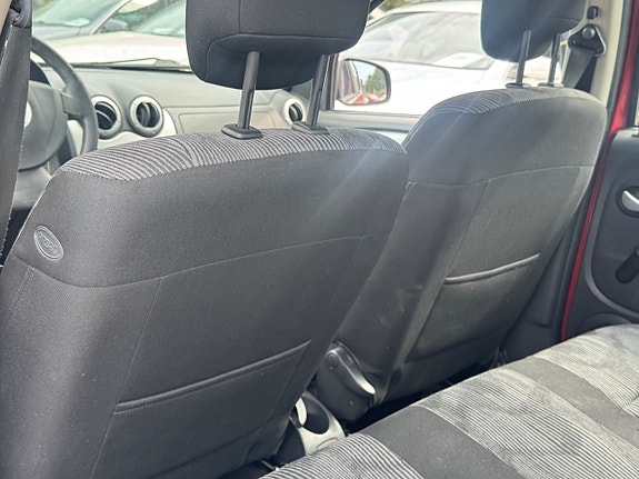Dacia Sandero 5 of 8