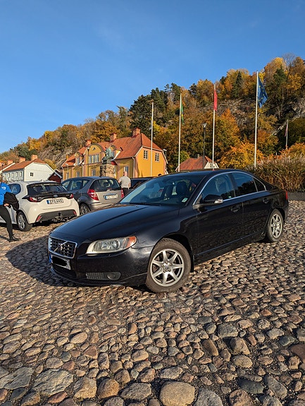 Volvo S80 2 of 6