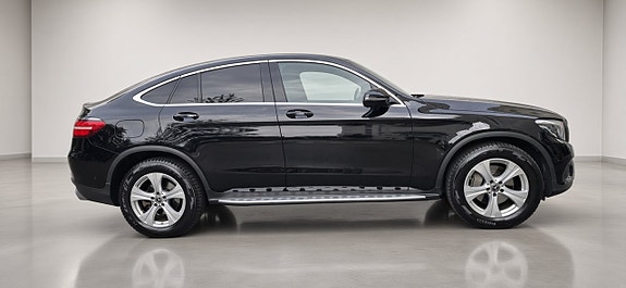 Mercedes-Benz GLC250 4 of 12