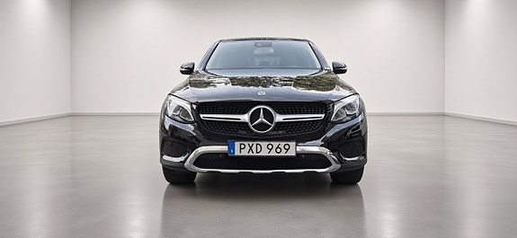 Mercedes-Benz GLC250 3 of 12