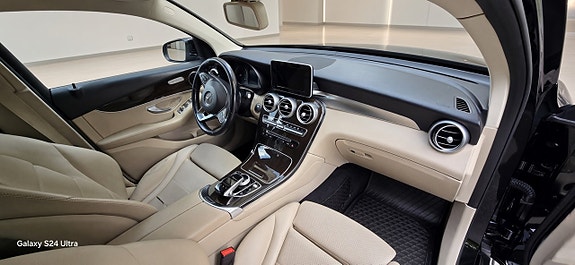 Mercedes-Benz GLC250 10 of 12