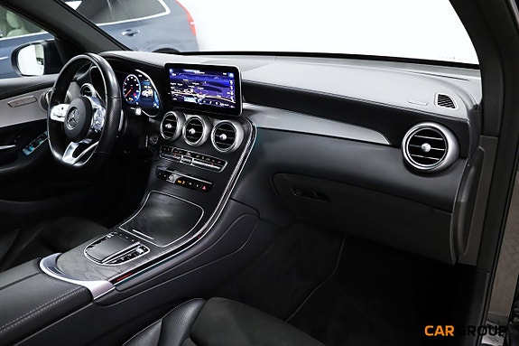 Mercedes-Benz GLC300 de 11 of 24