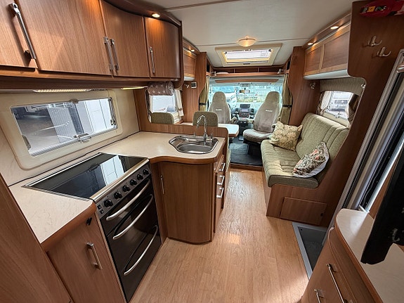 Kabe TM Royal 880 LT (3.0 160HK) Låga långbäddar, ALKO nivåreglering ALDE! Vinteranpassad! Webasto värmare! AC bodel! Ug 19 of 24