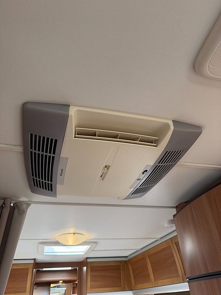 Kabe TM Royal 880 LT (3.0 160HK) Låga långbäddar, ALKO nivåreglering ALDE! Vinteranpassad! Webasto värmare! AC bodel! Ug 14 of 24