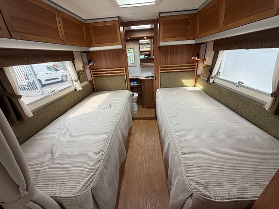 Kabe TM Royal 880 LT (3.0 160HK) Låga långbäddar, ALKO nivåreglering ALDE! Vinteranpassad! Webasto värmare! AC bodel! Ug 15 of 24