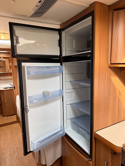 Kabe TM Royal 880 LT (3.0 160HK) Låga långbäddar, ALKO nivåreglering ALDE! Vinteranpassad! Webasto värmare! AC bodel! Ug 12 of 24
