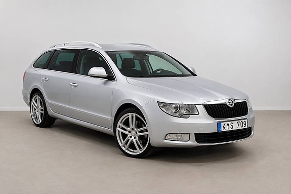 Skoda Superb 9 of 30