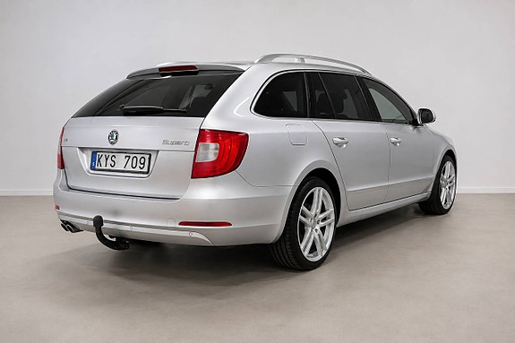 Skoda Superb 8 of 30