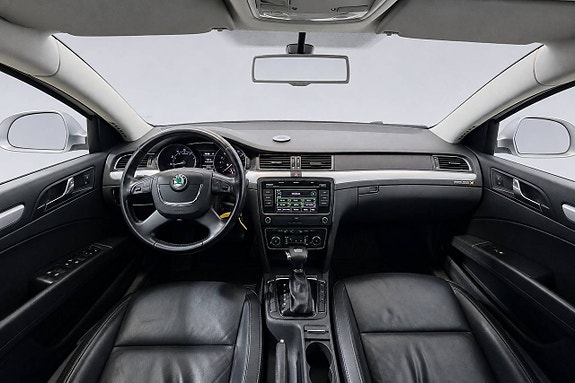 Skoda Superb 13 of 30