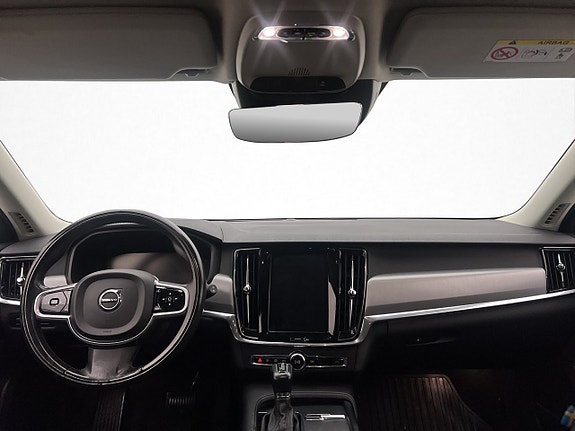 Volvo V90 12 of 30