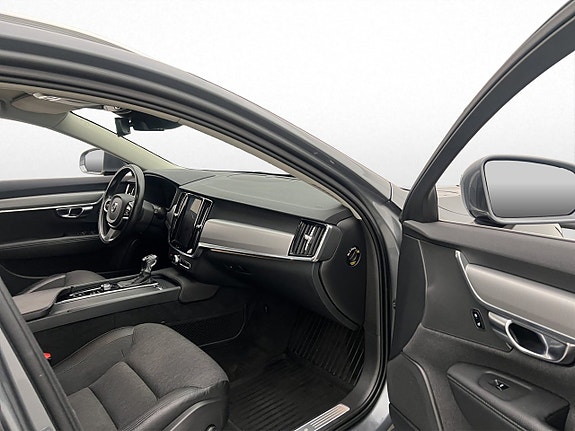 Volvo V90 15 of 30