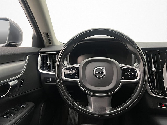 Volvo V90 13 of 30