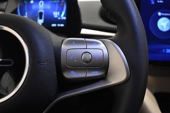 BYD Dolphin 7 of 25