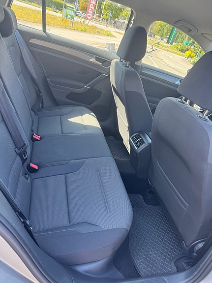 Volkswagen Golf VII 5 of 6