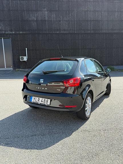Seat Ibiza 3 of 6