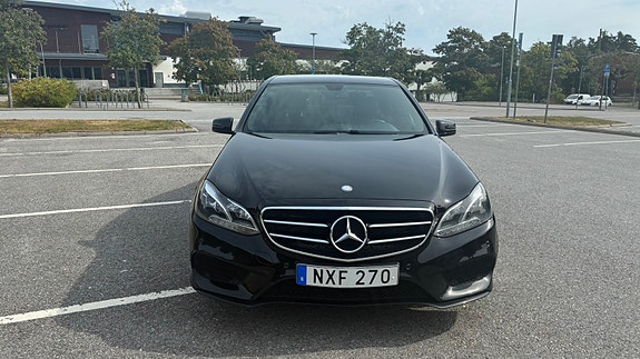 Mercedes-Benz E220 3 of 8