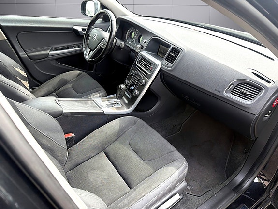 Volvo V60 15 of 16