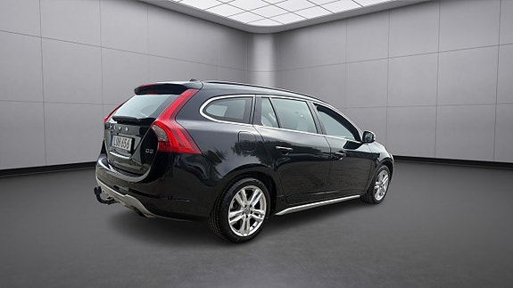 Volvo V60 8 of 16