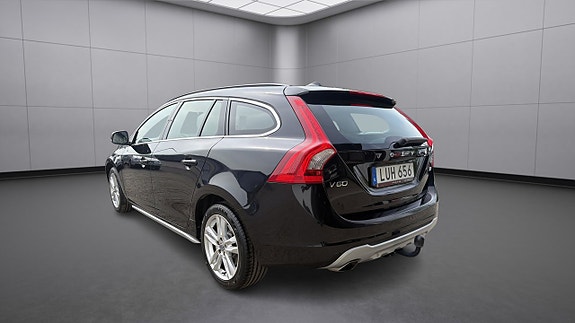 Volvo V60 7 of 16