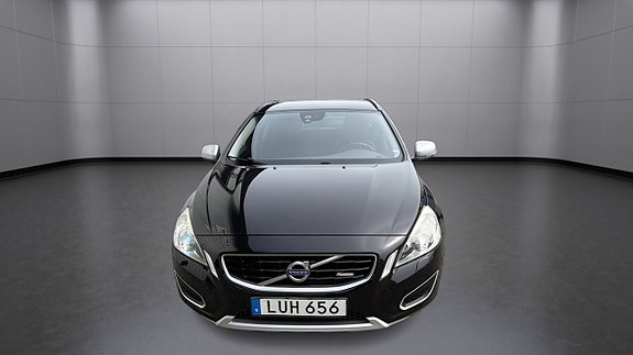 Volvo V60 3 of 16
