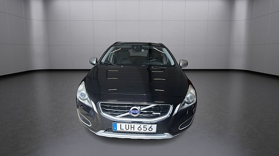 Volvo V60 10 of 16