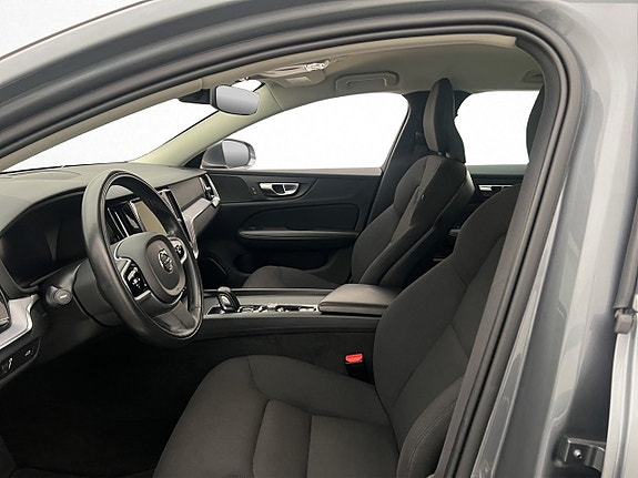 Volvo V60 12 of 30