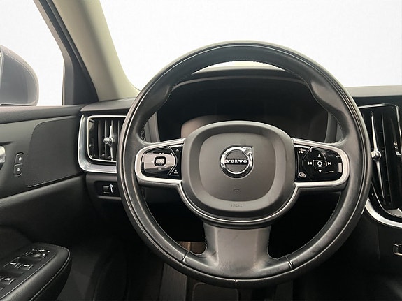 Volvo V60 14 of 30