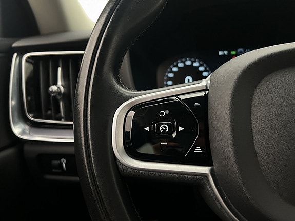 Volvo V60 15 of 30
