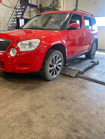 Skoda Yeti 2 of 2