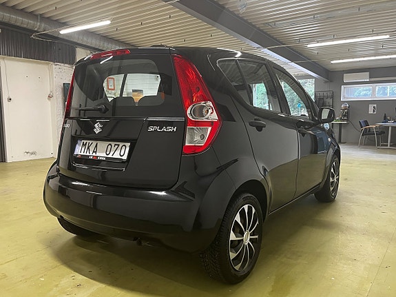 Suzuki Splash 4 of 8
