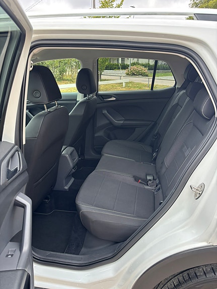 Volkswagen T-Cross 4 of 6
