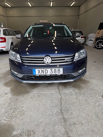 Volkswagen Passat Alltrack 11 of 12