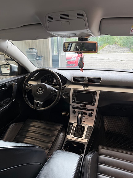 Volkswagen Passat Alltrack 6 of 12