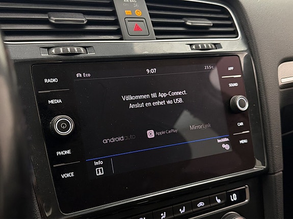 Volkswagen Golf Alltrack 19 of 24