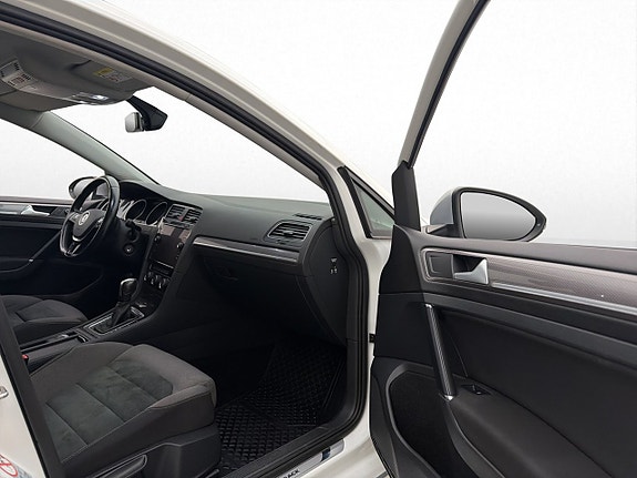 Volkswagen Golf Alltrack 12 of 24
