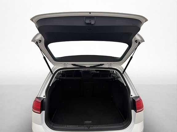 Volkswagen Golf Alltrack 24 of 24