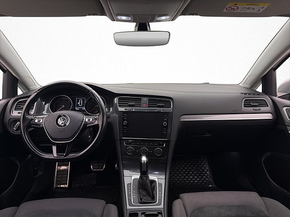 Volkswagen Golf Alltrack 14 of 24