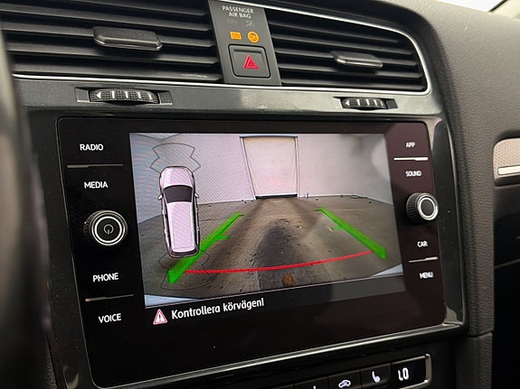 Volkswagen Golf Alltrack 18 of 24