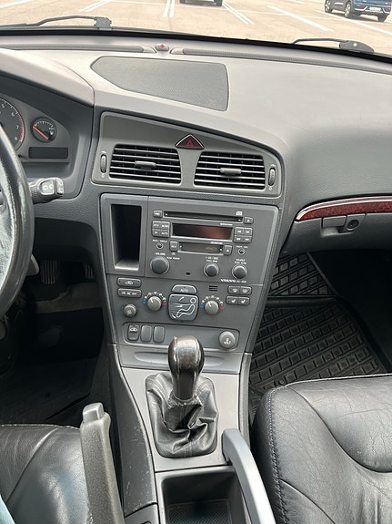 Volvo XC70 8 of 9