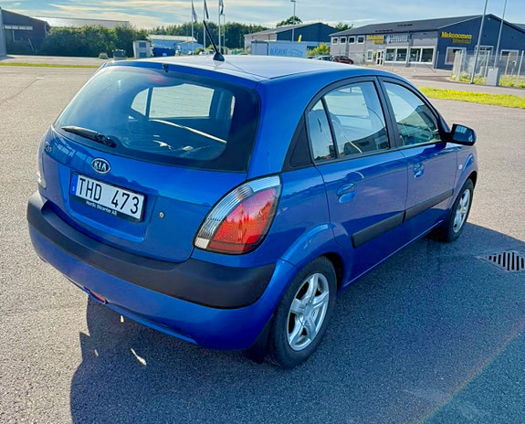 Kia Rio 15 of 15