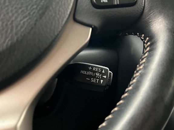 Lexus IS300h 18 of 28