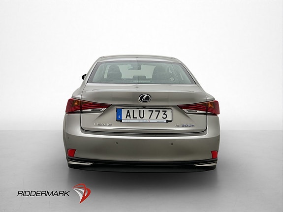 Lexus IS300h 6 of 28