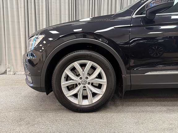 Volkswagen Tiguan 4 of 13