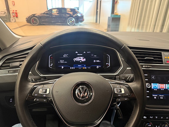 Volkswagen Tiguan 9 of 13