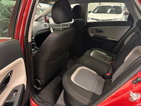 Kia Ceed 23 of 23